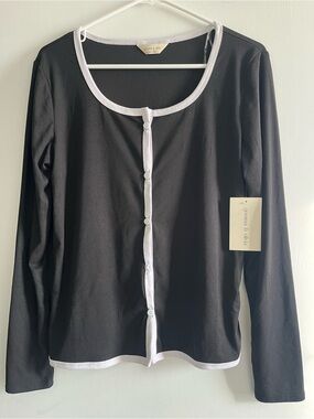 Gamma & Olivia Black Long-Sleeve Button-Front Top with White Trim